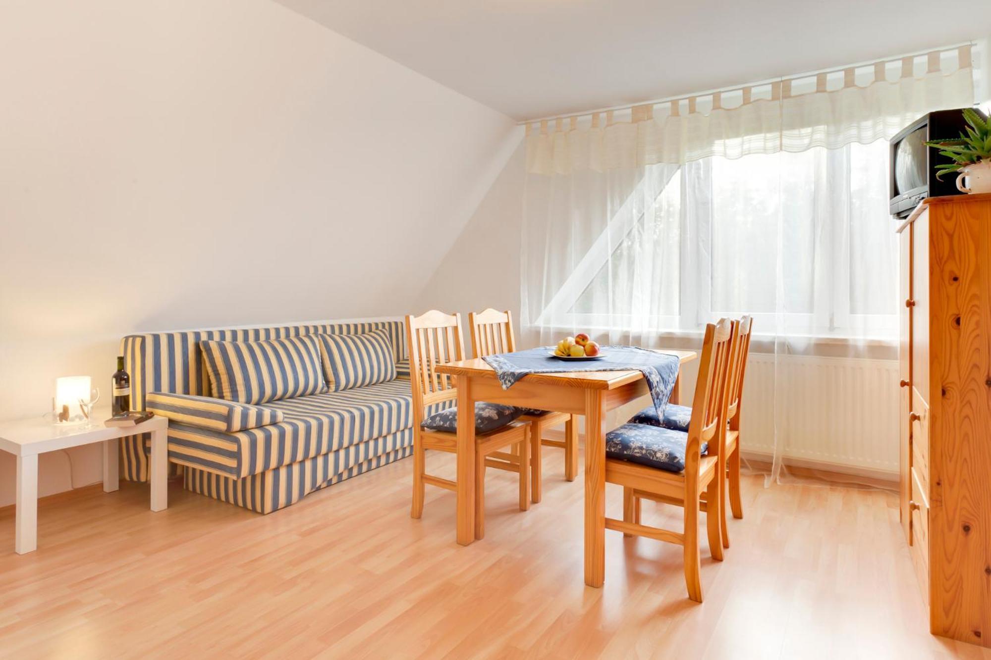 Pension Vorm Darss Hirschburg Bagian luar foto
